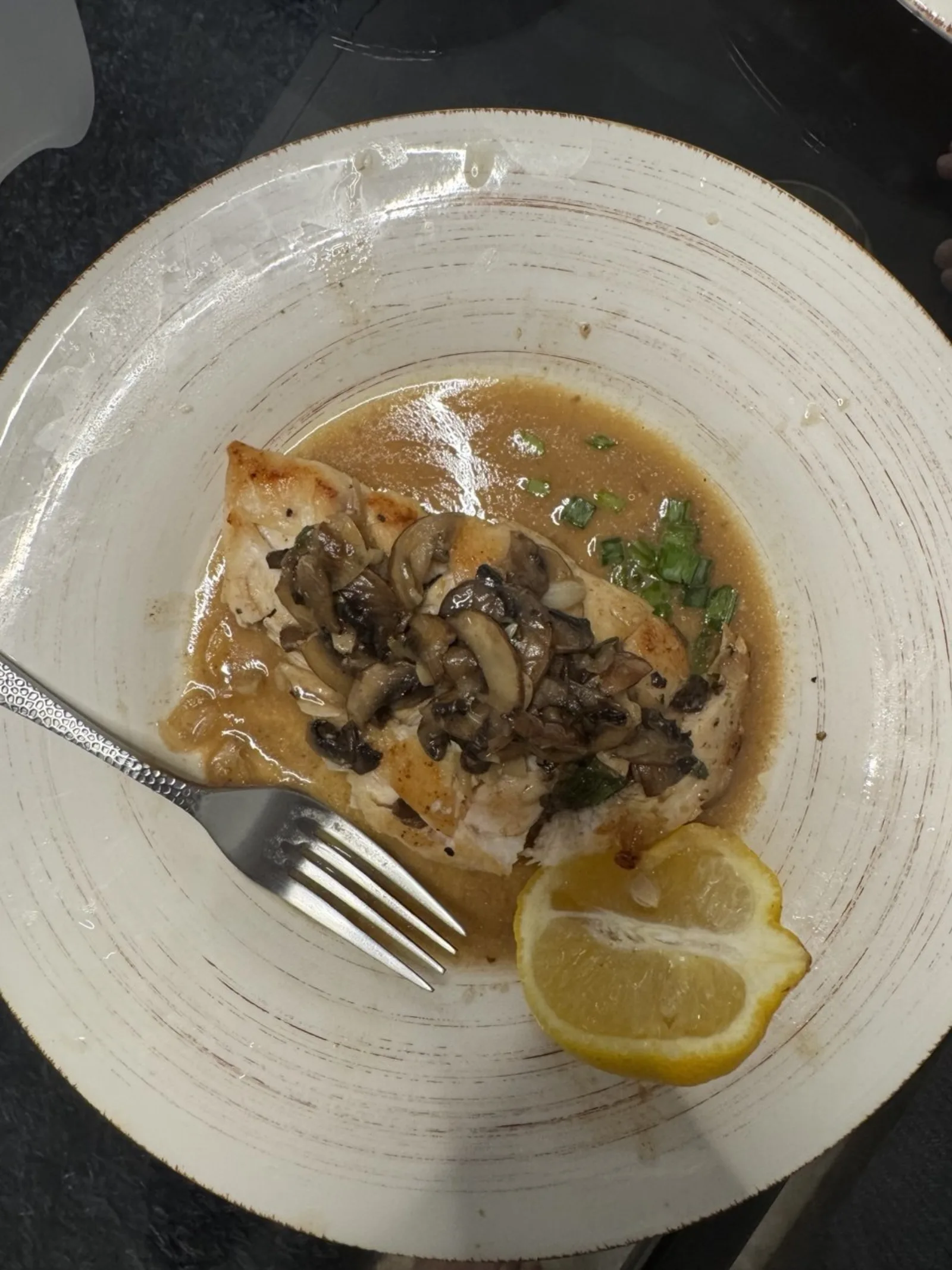 Poulet aux Champignons — a high-protein low-carb french recipe with about 5g of fiber